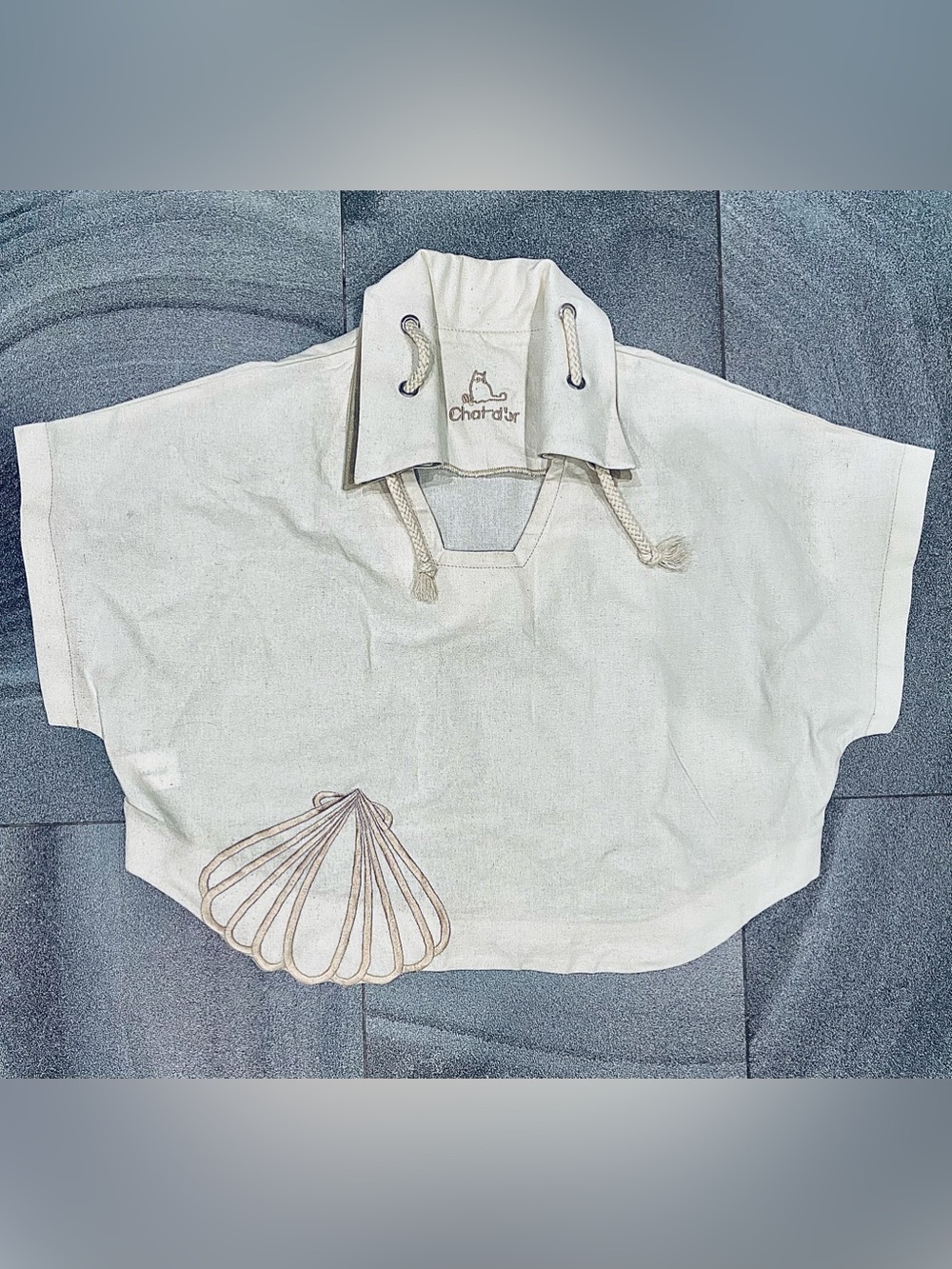 Vintage Chat D’or Cream Linen Crop Cap Sleeve Top Embroidered Shell